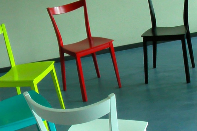 写真：恋愛でライバルに勝つ考え方は“イス取りゲーム”