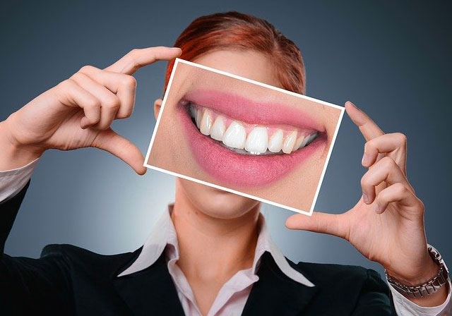 写真：「よく見られたい」から“偽り”の自分を演じてませんか？